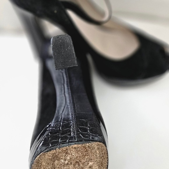 Michael Kors Ladies Black Suede and Leather Heels Size 7 - Picture 12 of 15